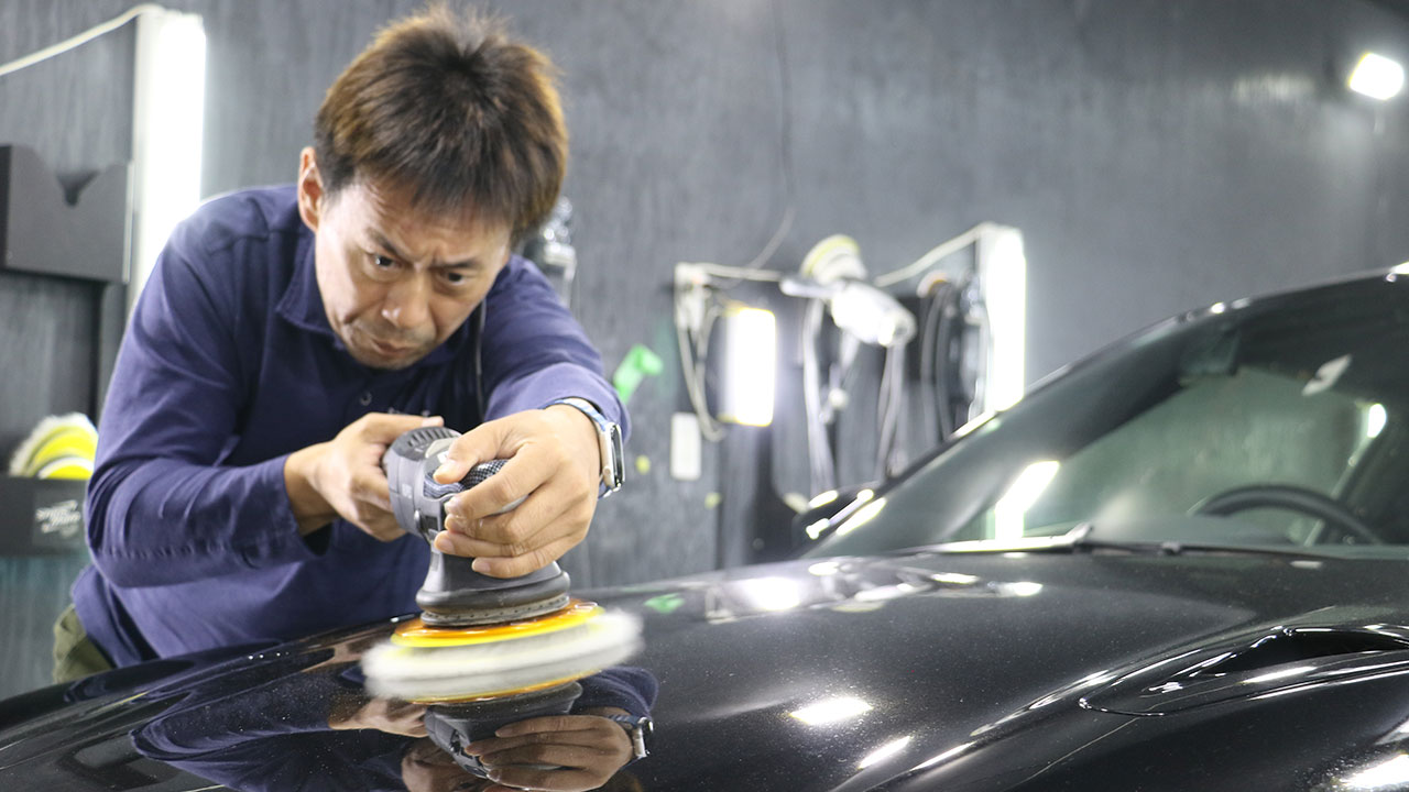 ルペスでコーティング前の研磨作業
