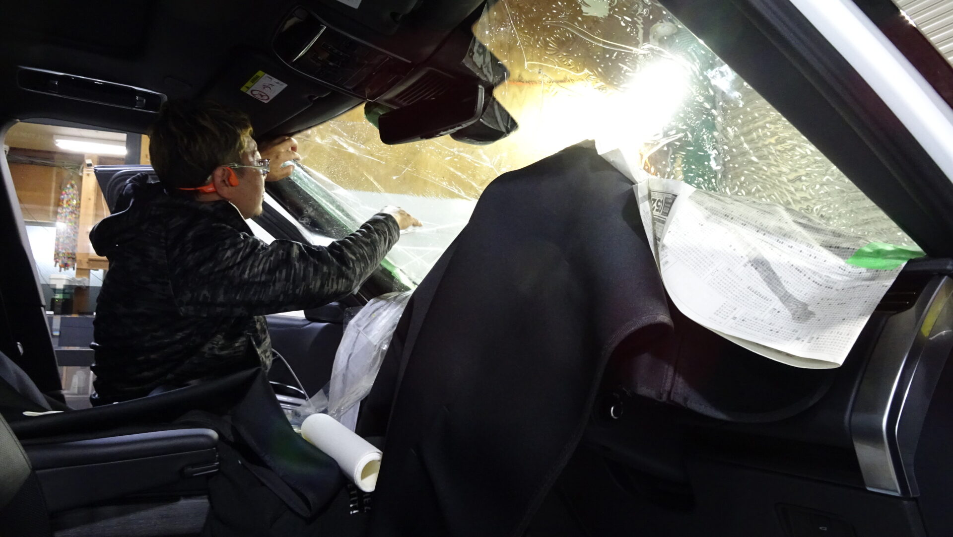 シルフィードとWINCOSで迷ったら？カーフィルムの選び方とおすすめ透過率