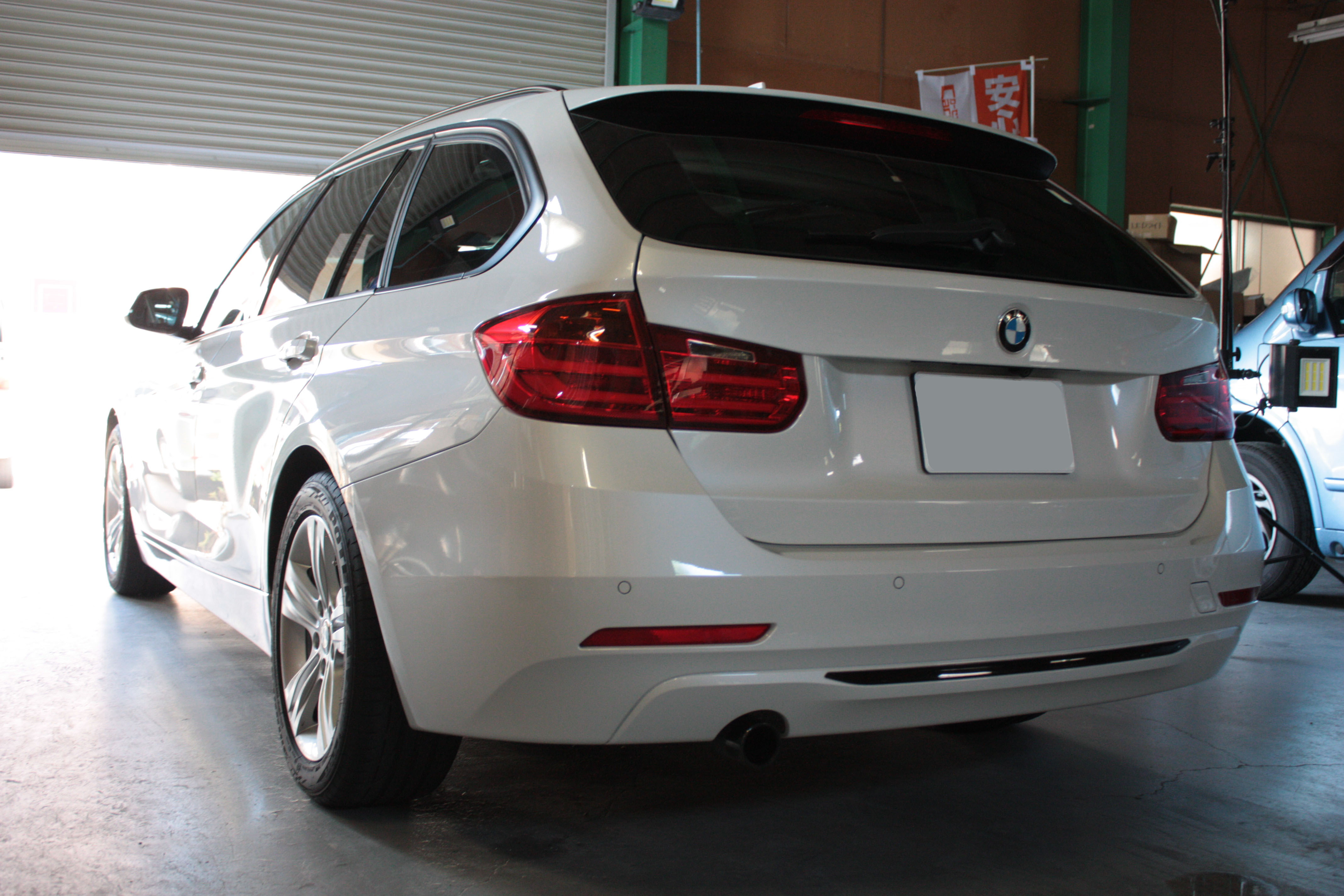 BMW 320d 施工写真 (9)