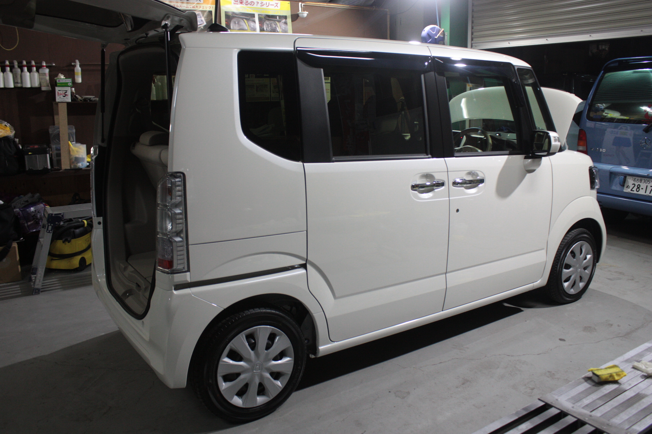 ホンダ N-BOX新車 施工写真 (7)