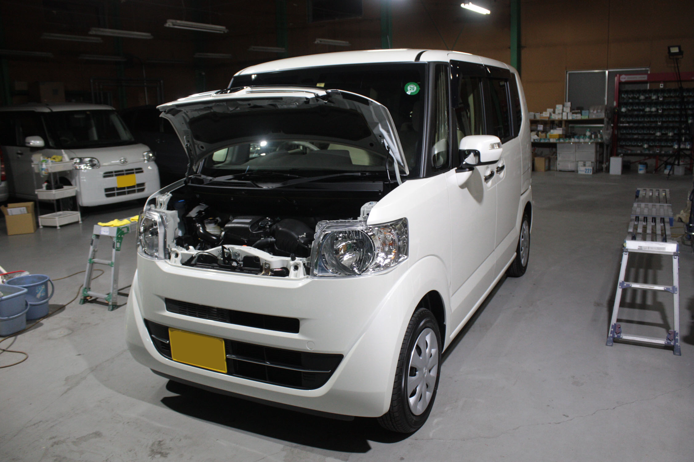 ホンダ N-BOX新車 施工写真 (10)