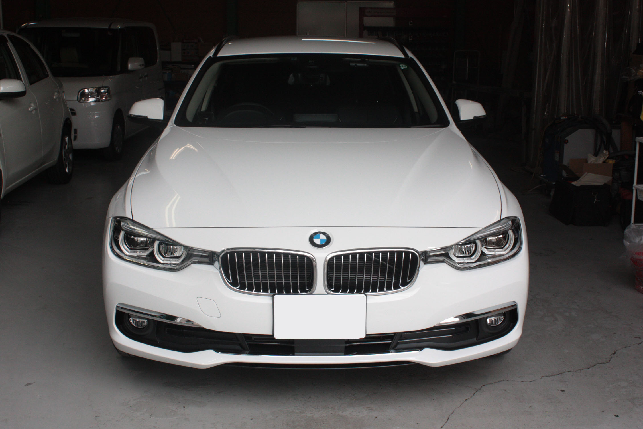 BMW 施工写真 (1)
