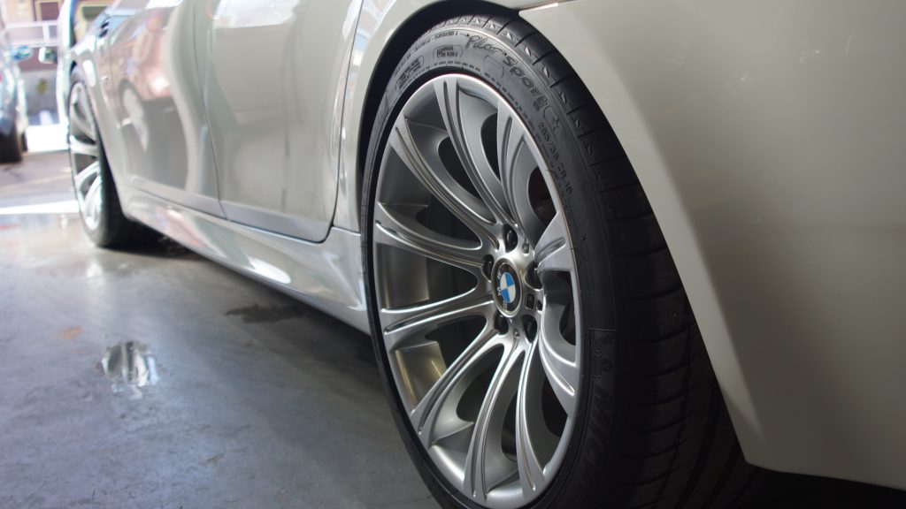 BMW M5 施工写真 (26)