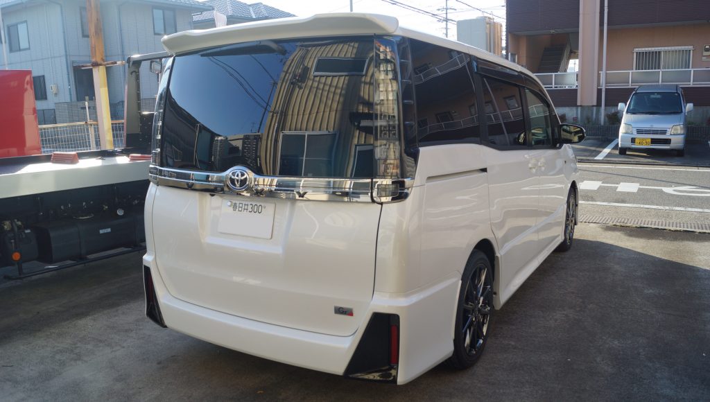 トヨタ VOXY 施工写真 (10)