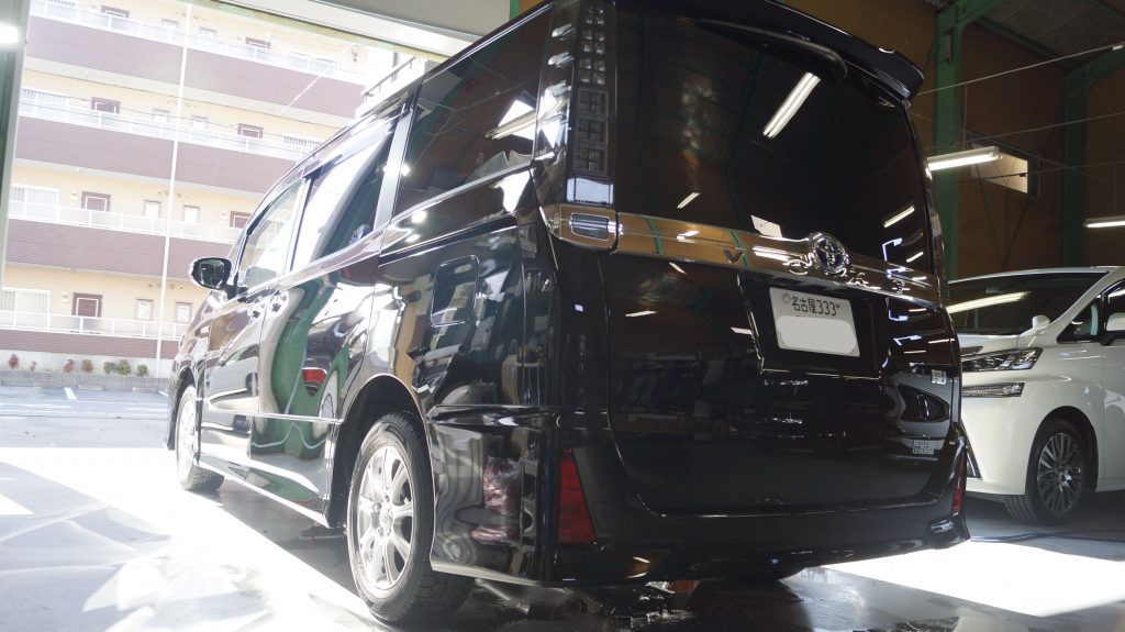 トヨタ VOXY2台 施工写真 (34)