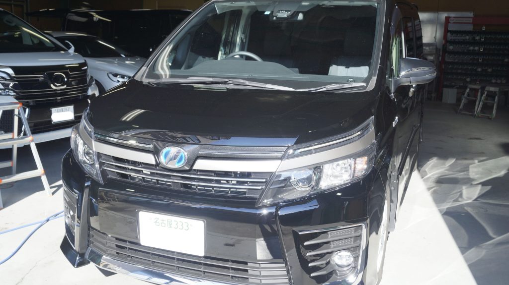 トヨタ VOXY2台 施工写真 (36)