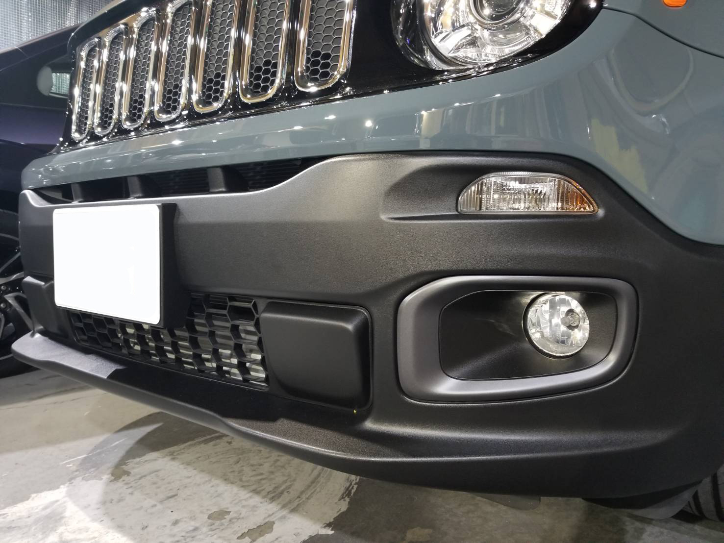 ジープ 施工写真 (1)