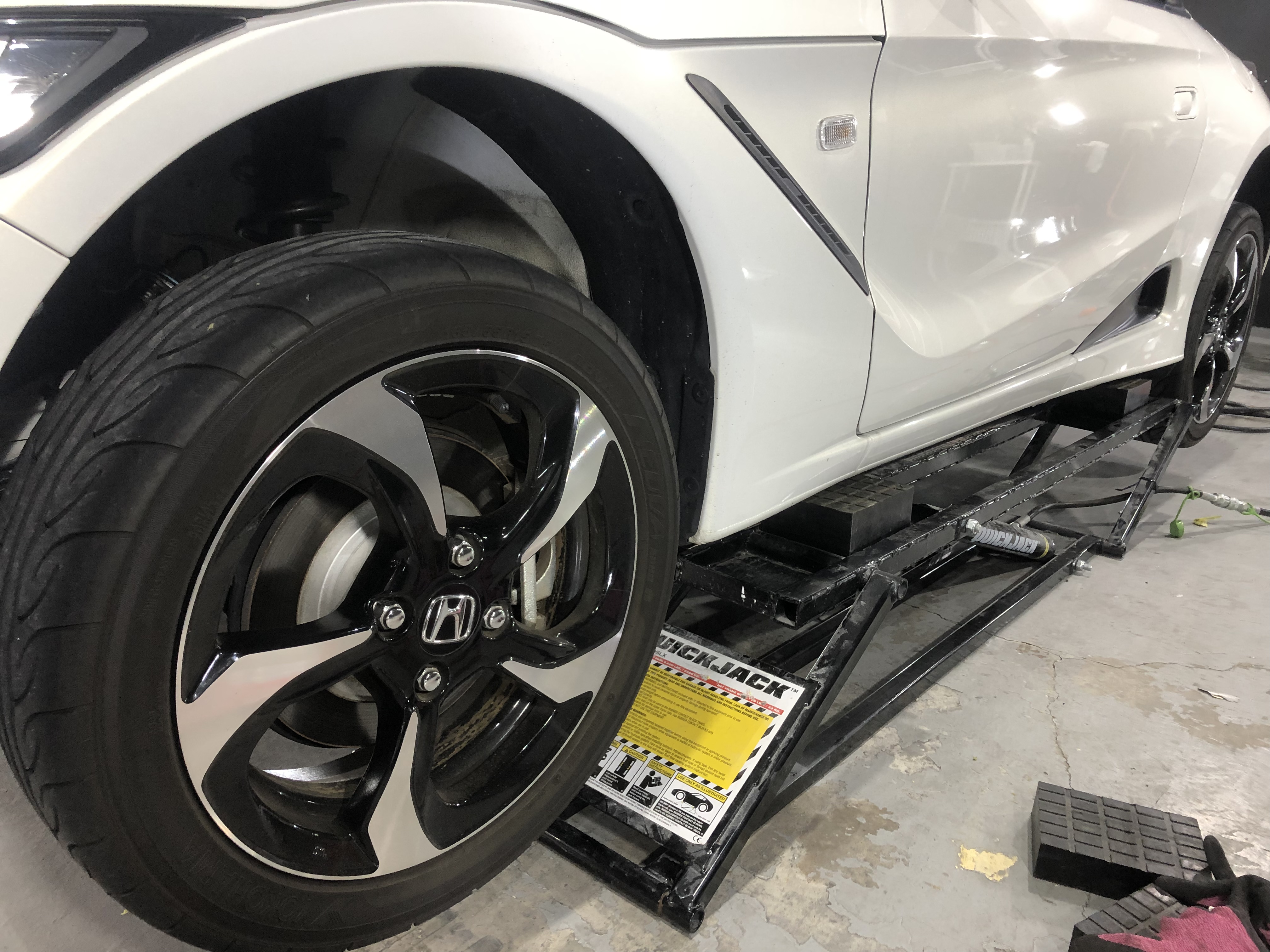 ホンダ 施工写真 (1)