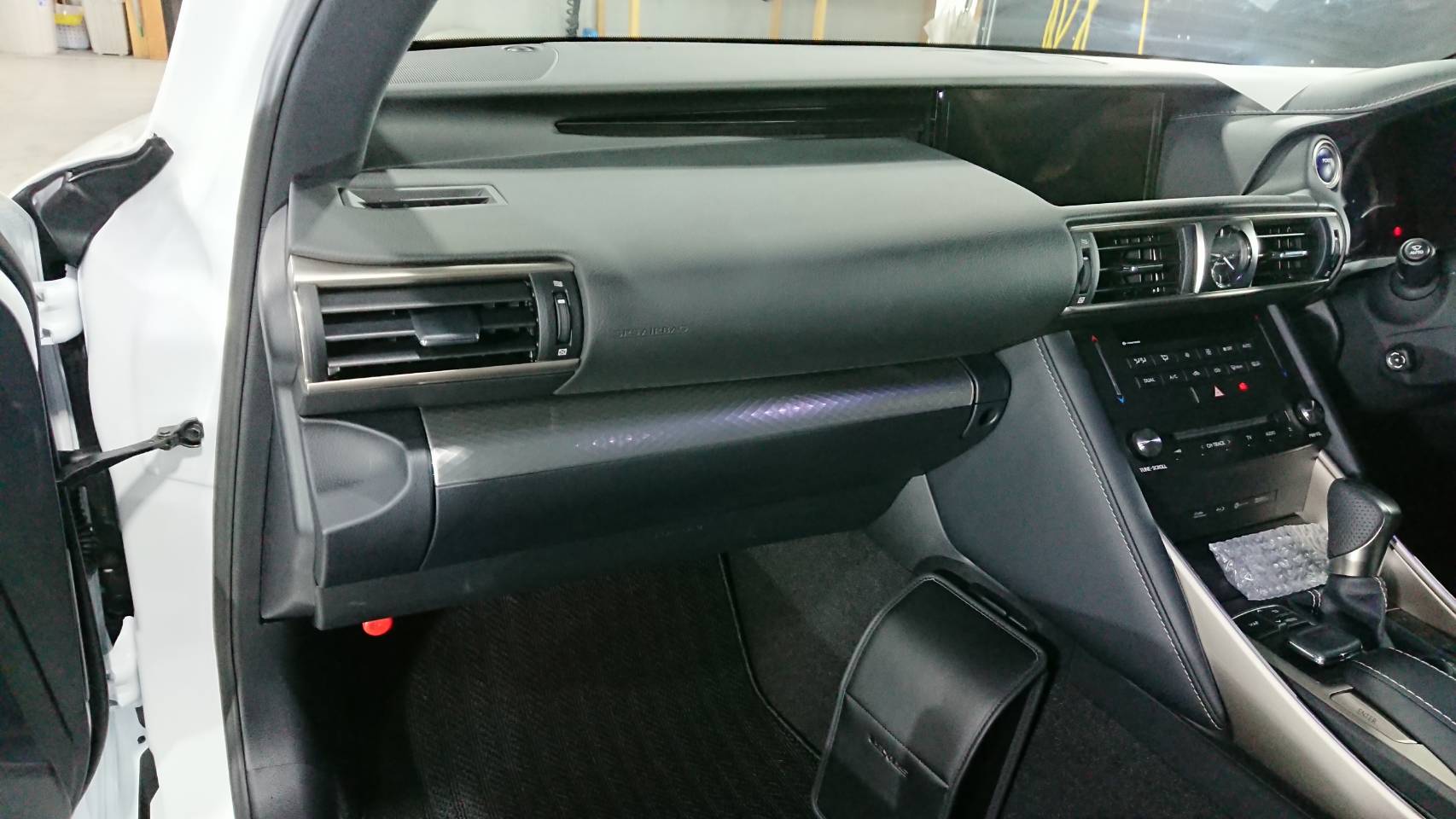 レクサス 新型IS300h 施工写真 (13)