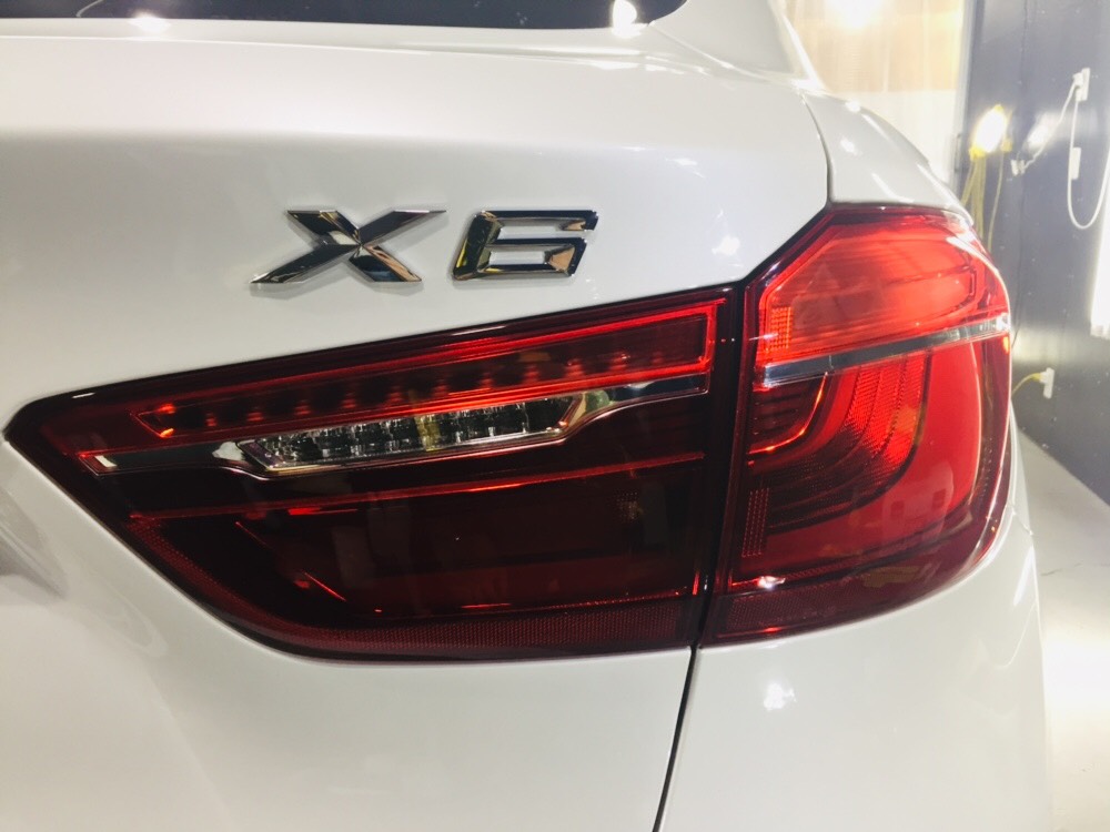 BMW X6 施工写真 (17)