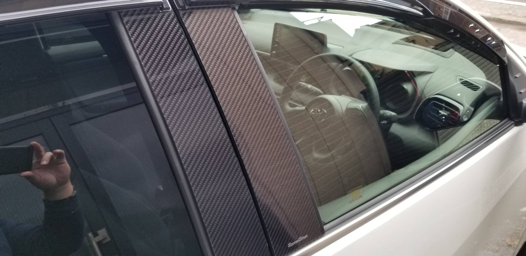 トヨタ YARIS 施工写真 (11)