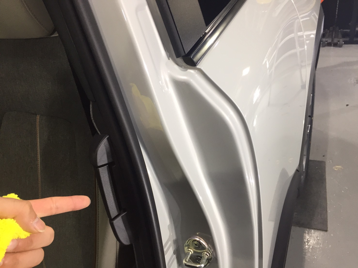 マツダ MX30 施工写真 (2)
