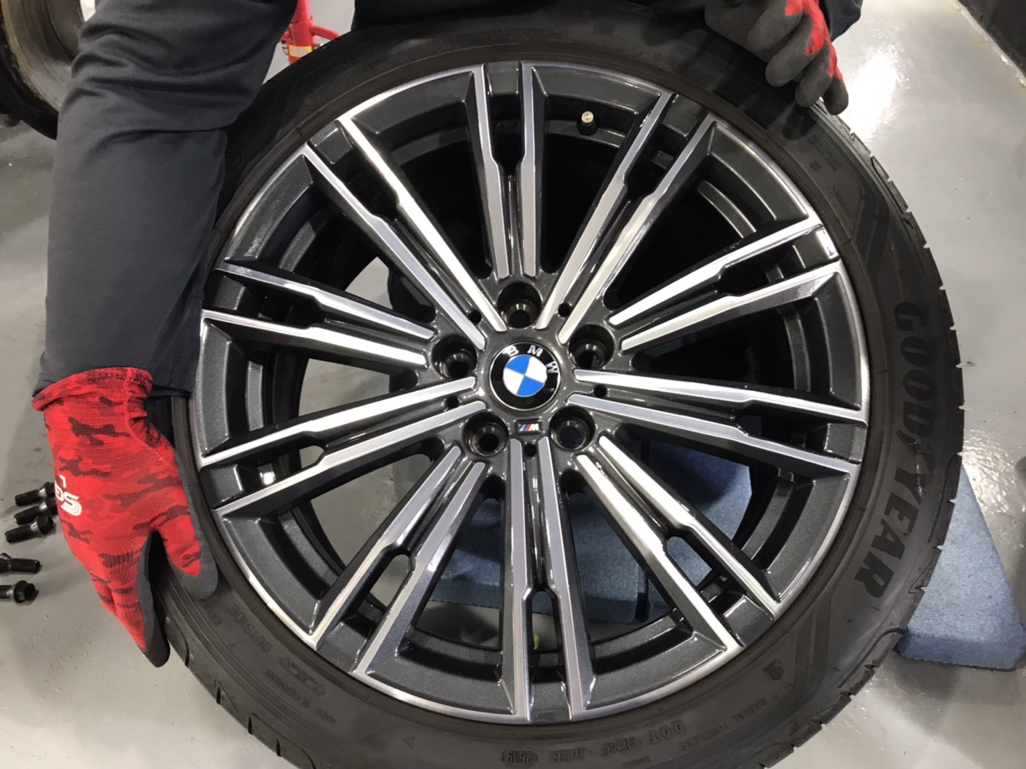 BMW 320di 施工写真 (1)