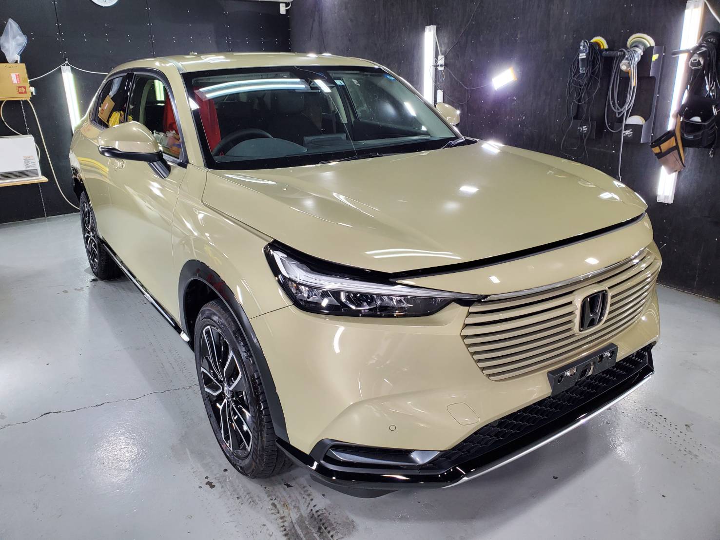 ホンダ ヴェゼル 施工写真 (1)