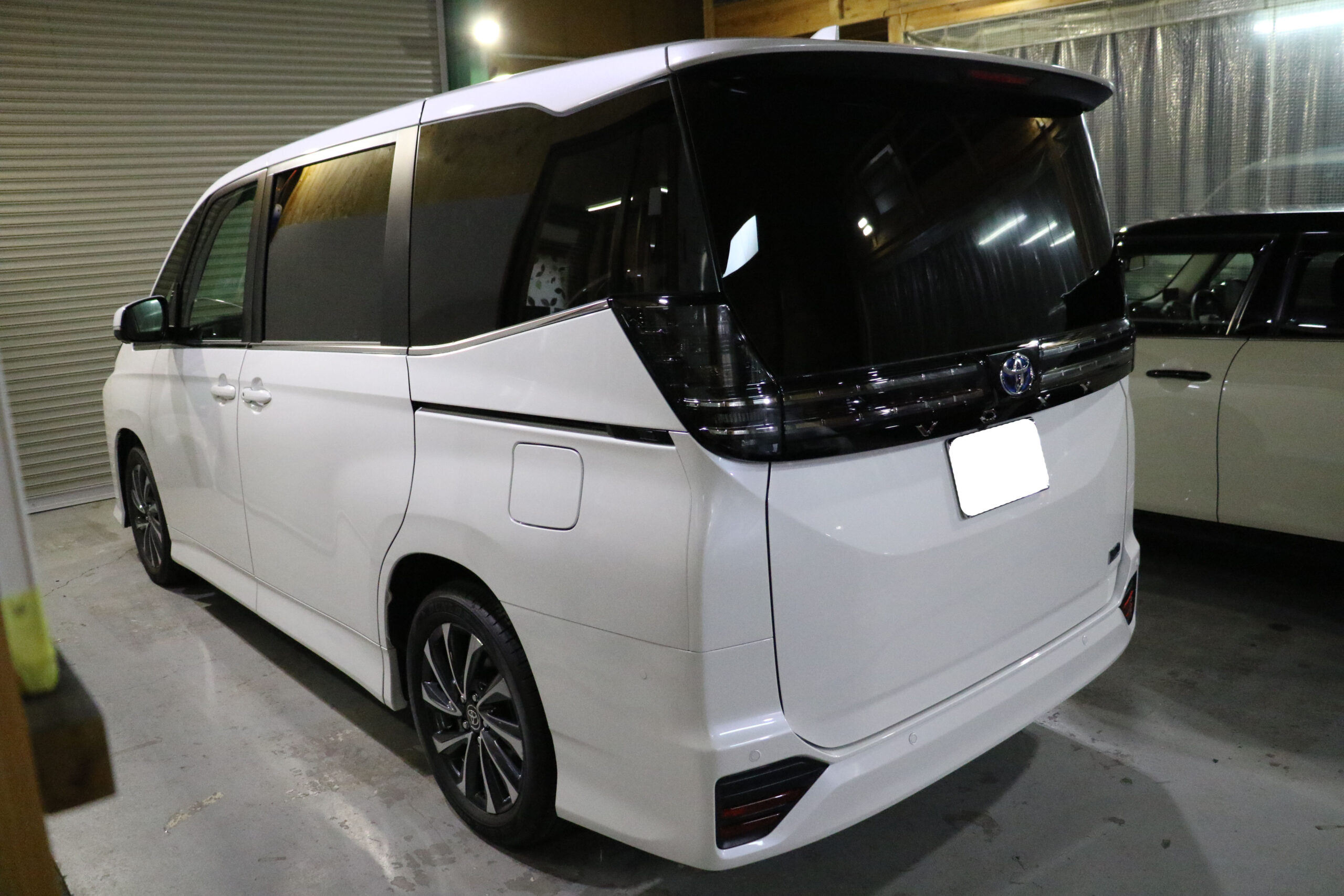 トヨタ VOXY 施工写真 (3)