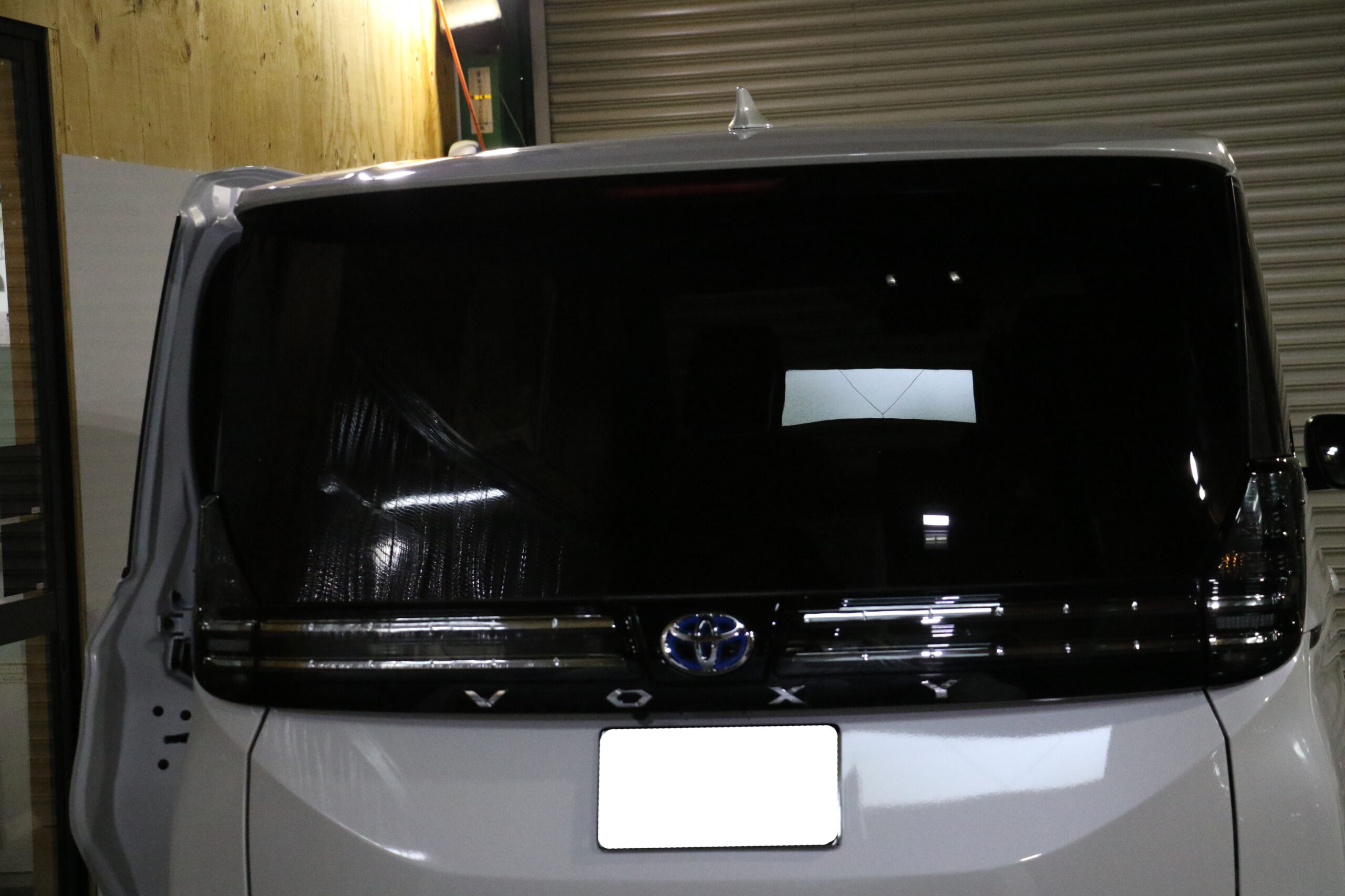 トヨタ VOXY 施工写真 (4)