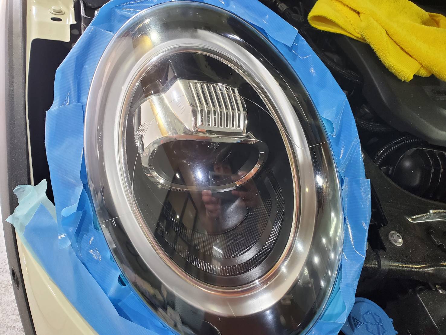 MINI ヘッドライト研磨 施工写真 (9)