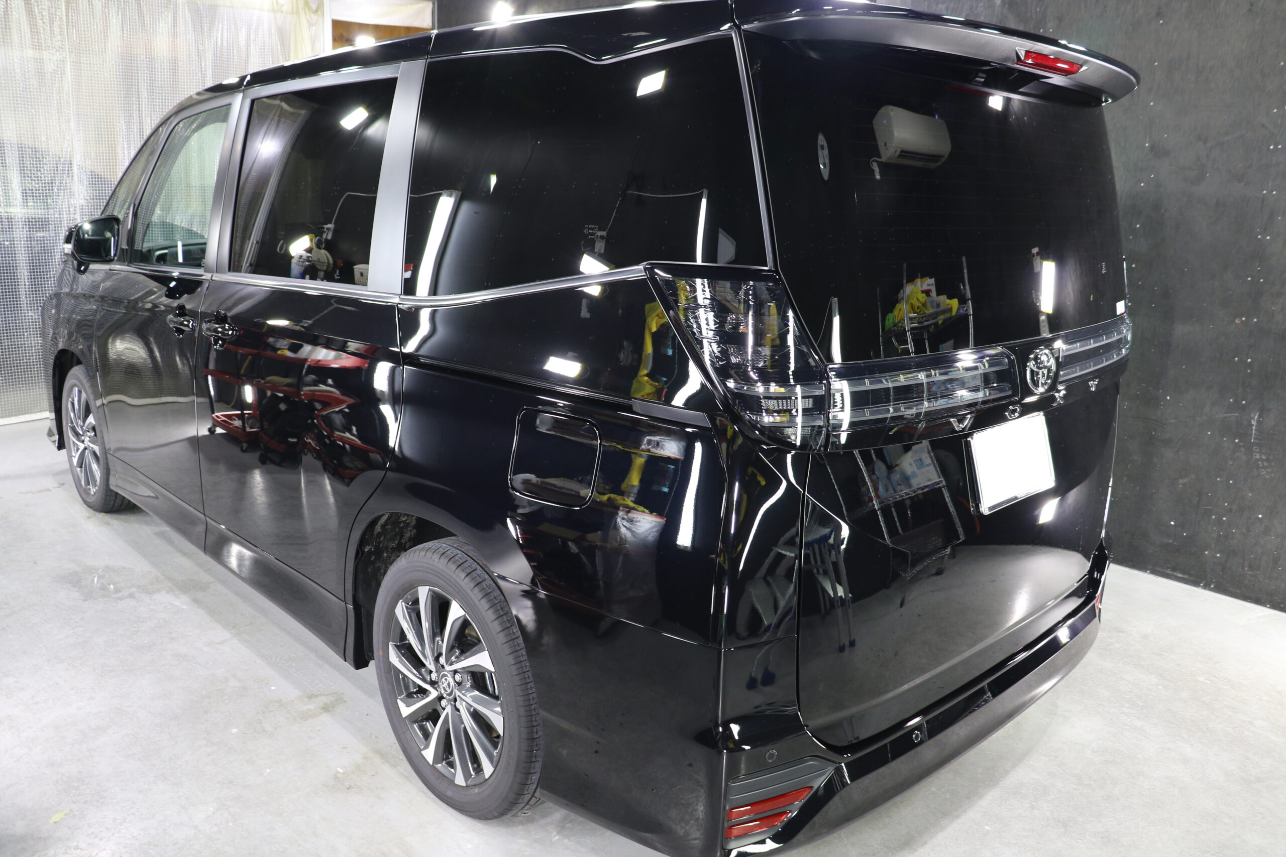 トヨタ VOXY 施工写真 (3)