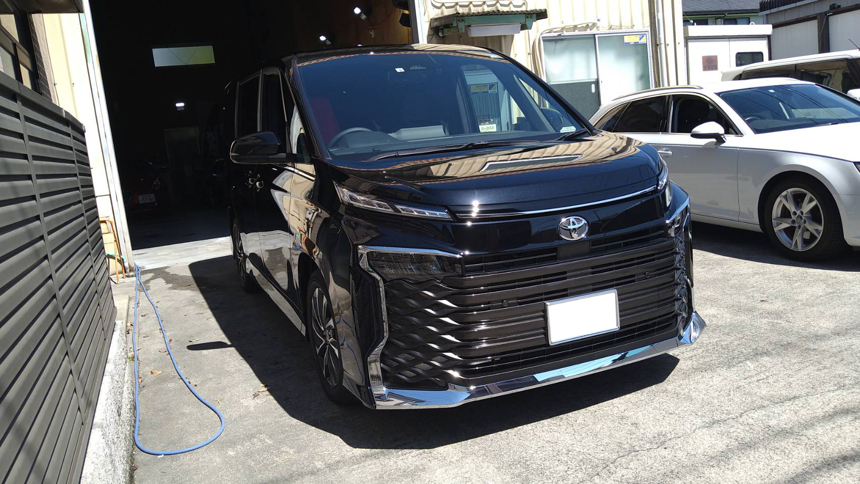 トヨタ VOXY 施工写真 (1)