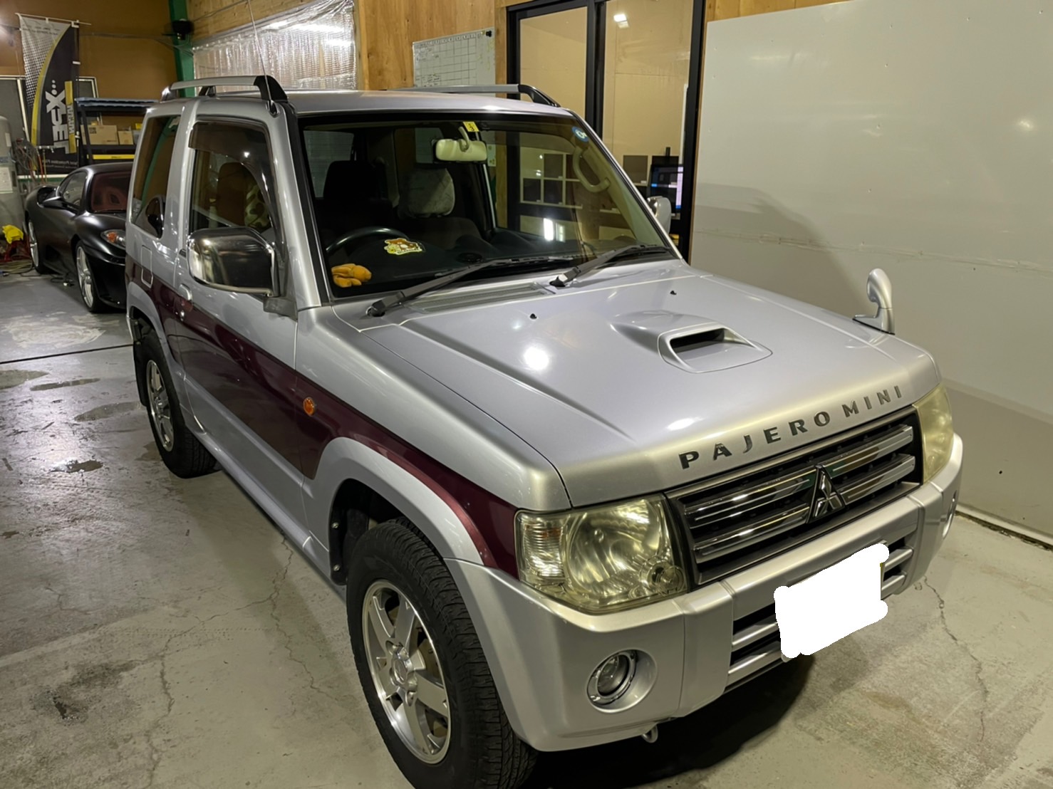 MINI 窓ウロコ除去・コーティング 施工写真 (1)