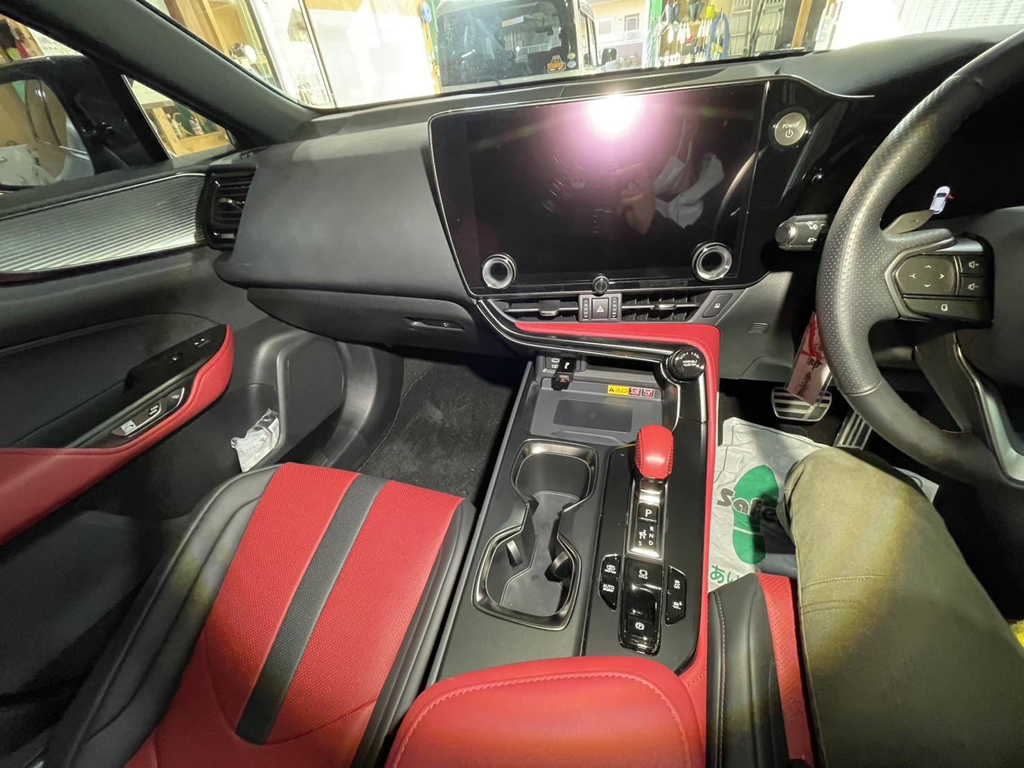 レクサス NX450h 施工写真 (23)