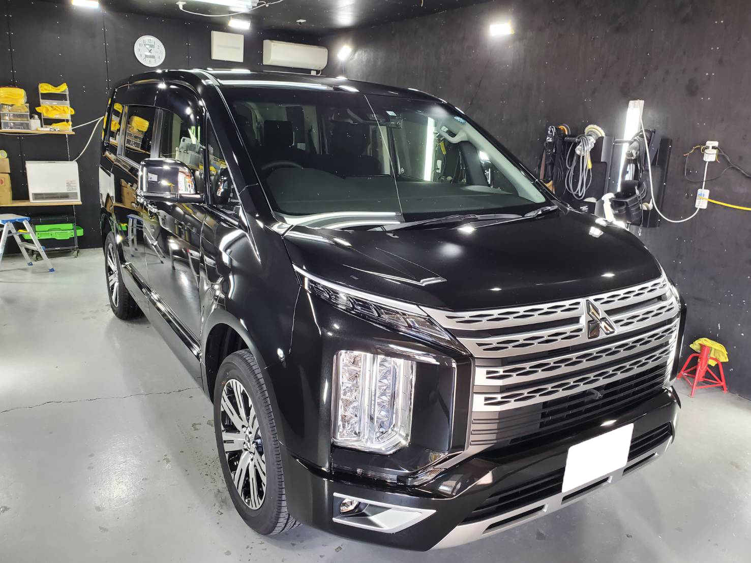 三菱 デリカD 施工写真 (1)