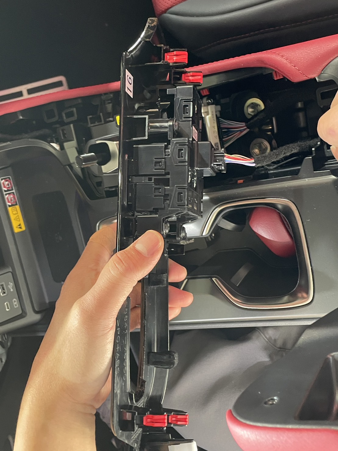 レクサス NX450h 施工写真 (11)