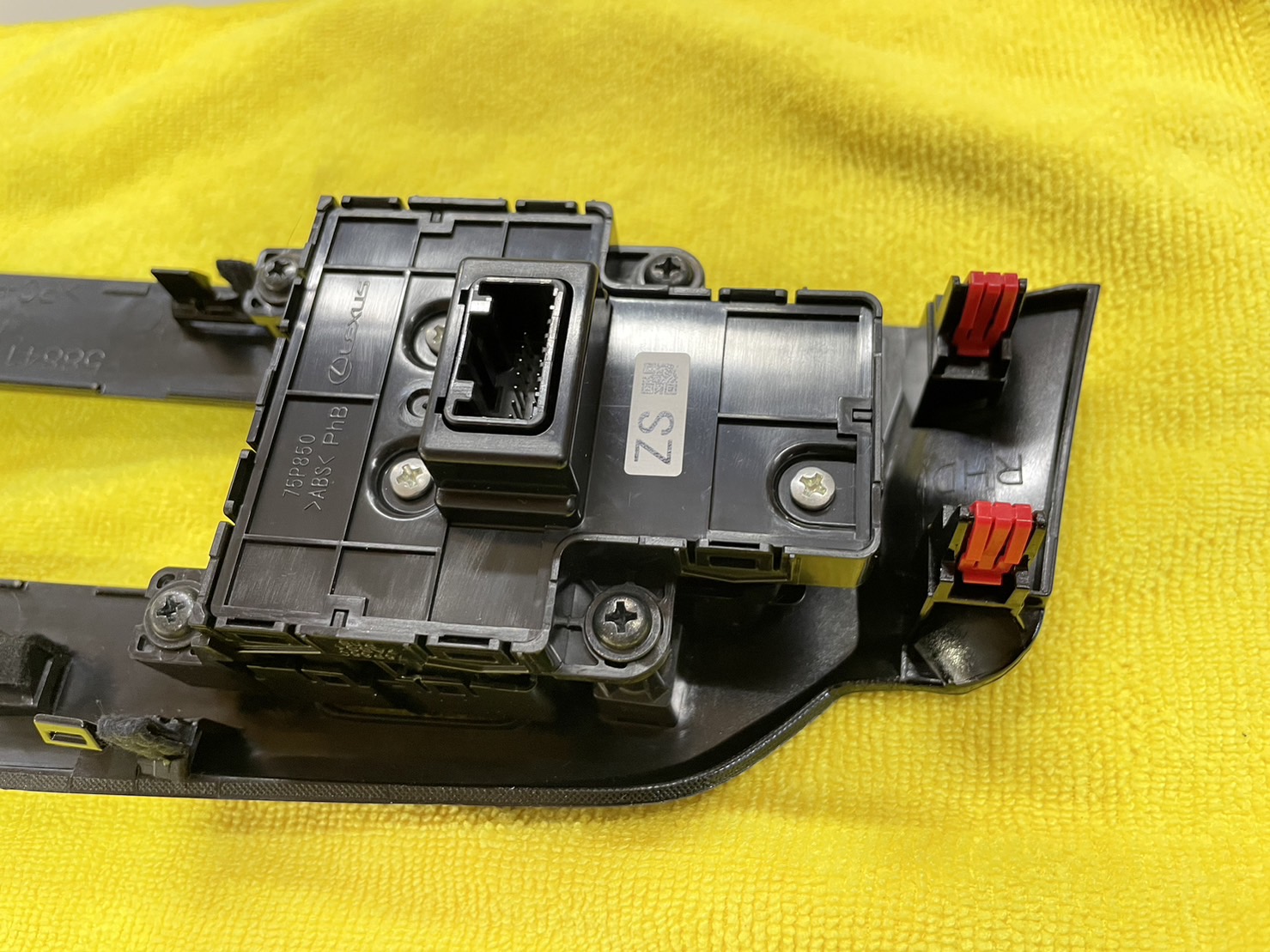 レクサス NX450h 施工写真 (13)