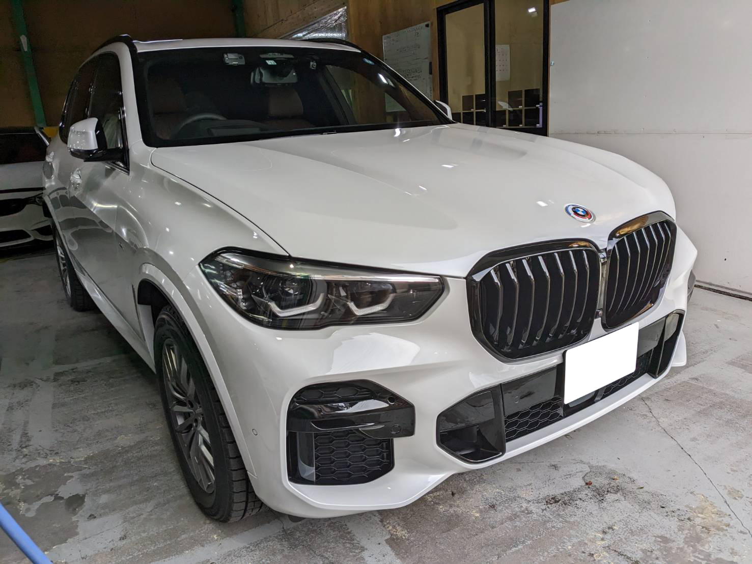 BMW M5 施工写真 (1)