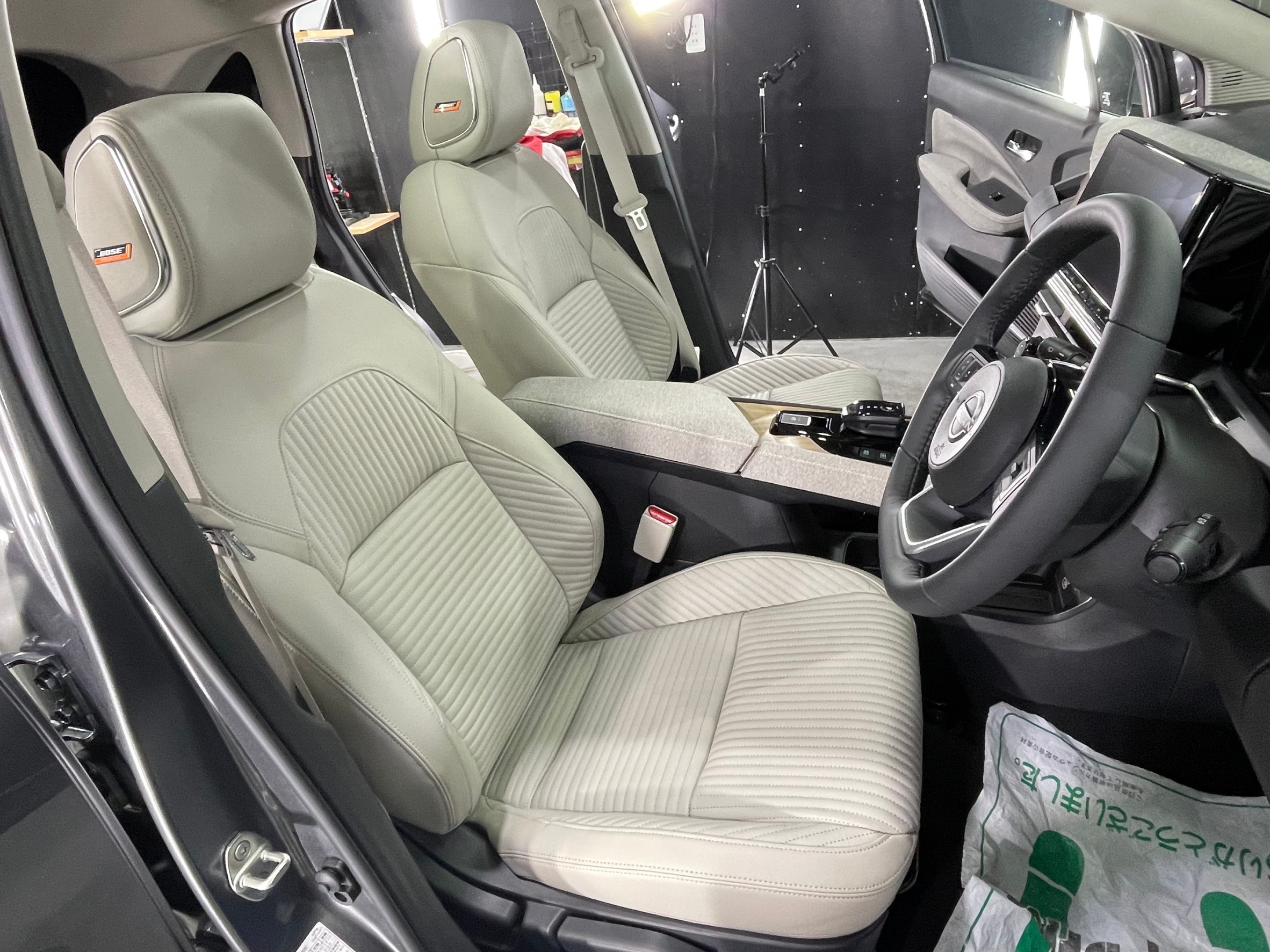日産 オーラE-Powor 施工写真 (2)