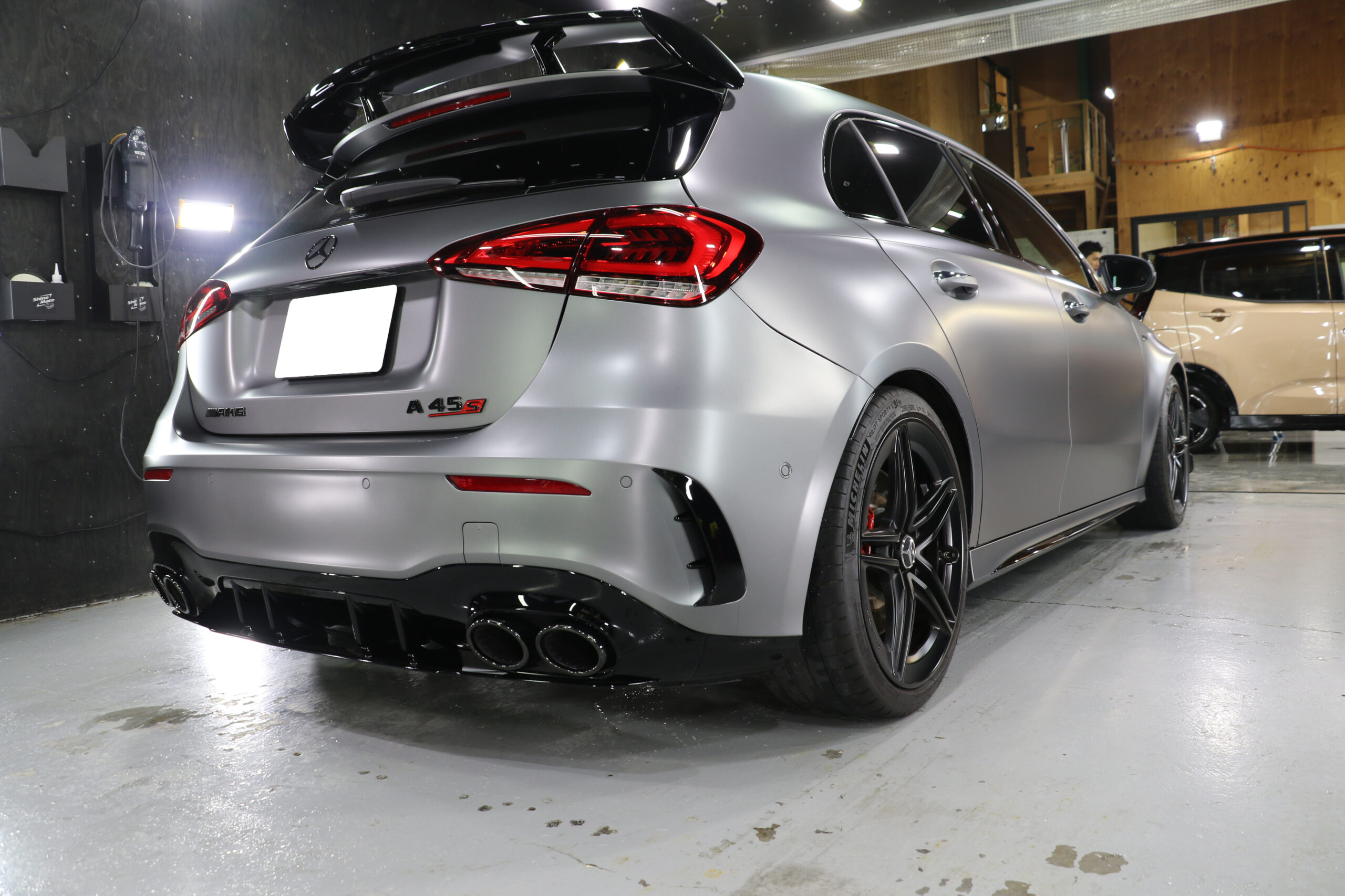 メルセデス・ベンツ A45 施工写真 (8)