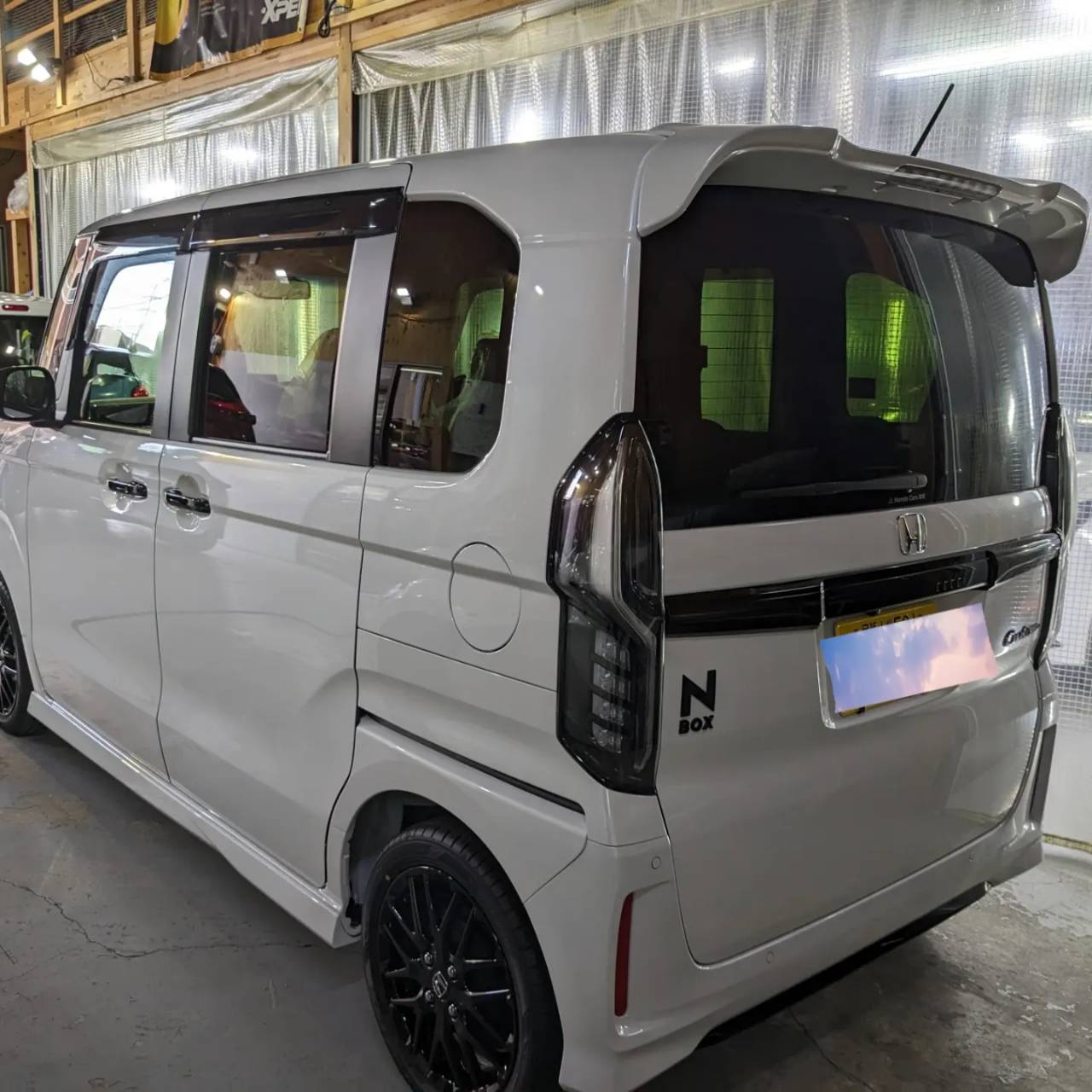 ホンダ Ｎ-BOX 施工写真 (3)