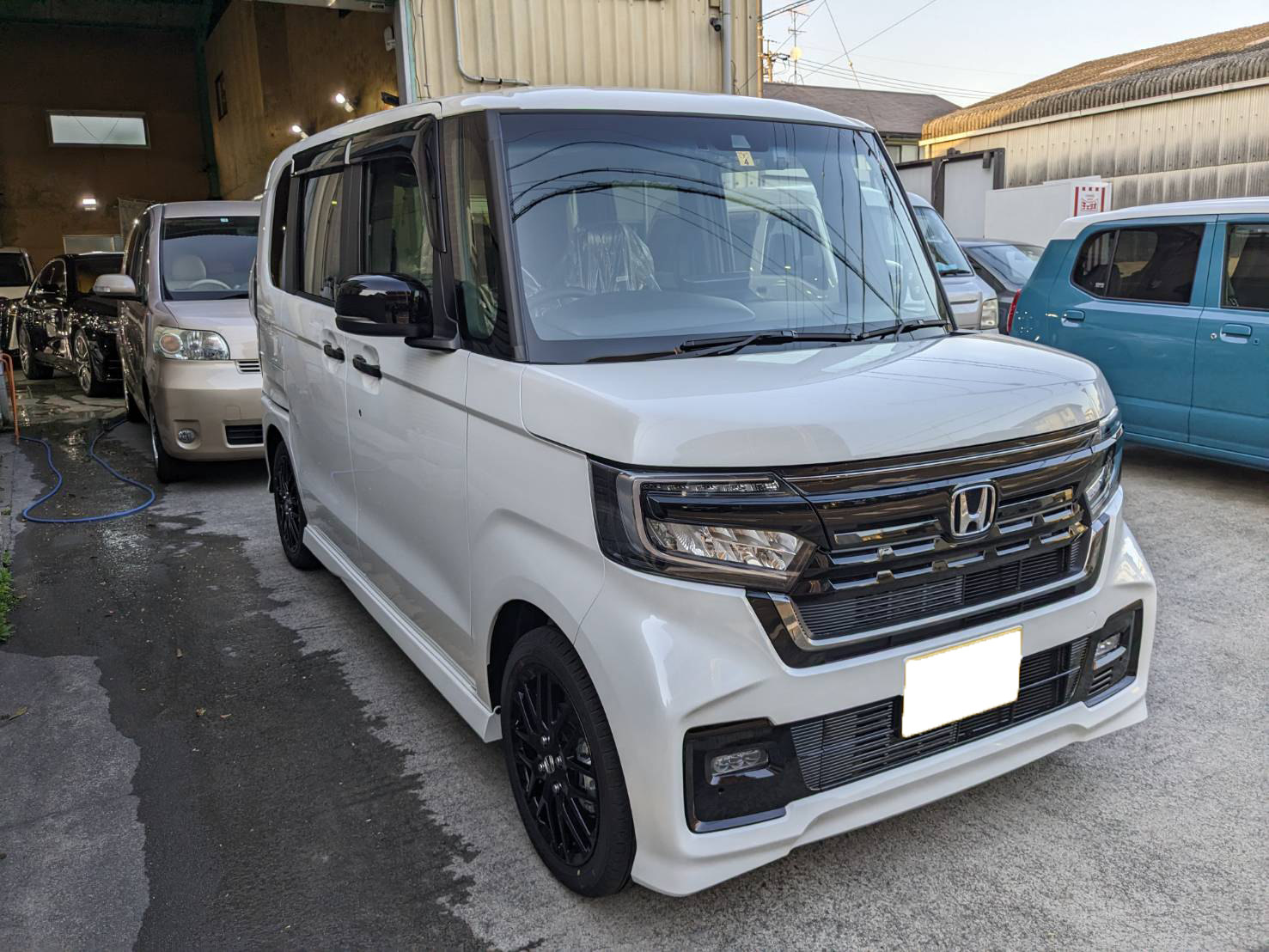 ホンダ Ｎ-BOX 施工写真 (2)