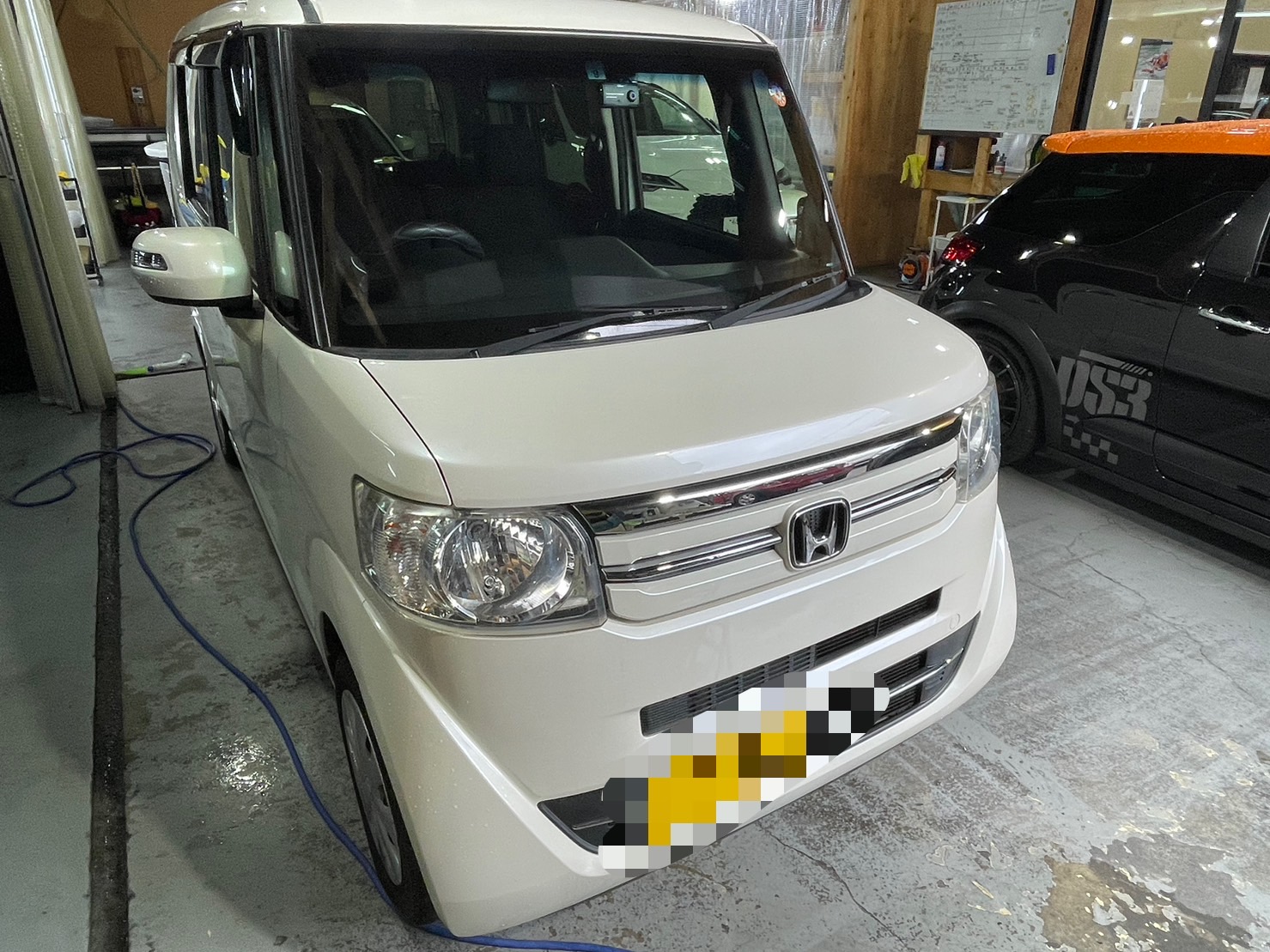 ホンダ N-box 施工写真 (1)