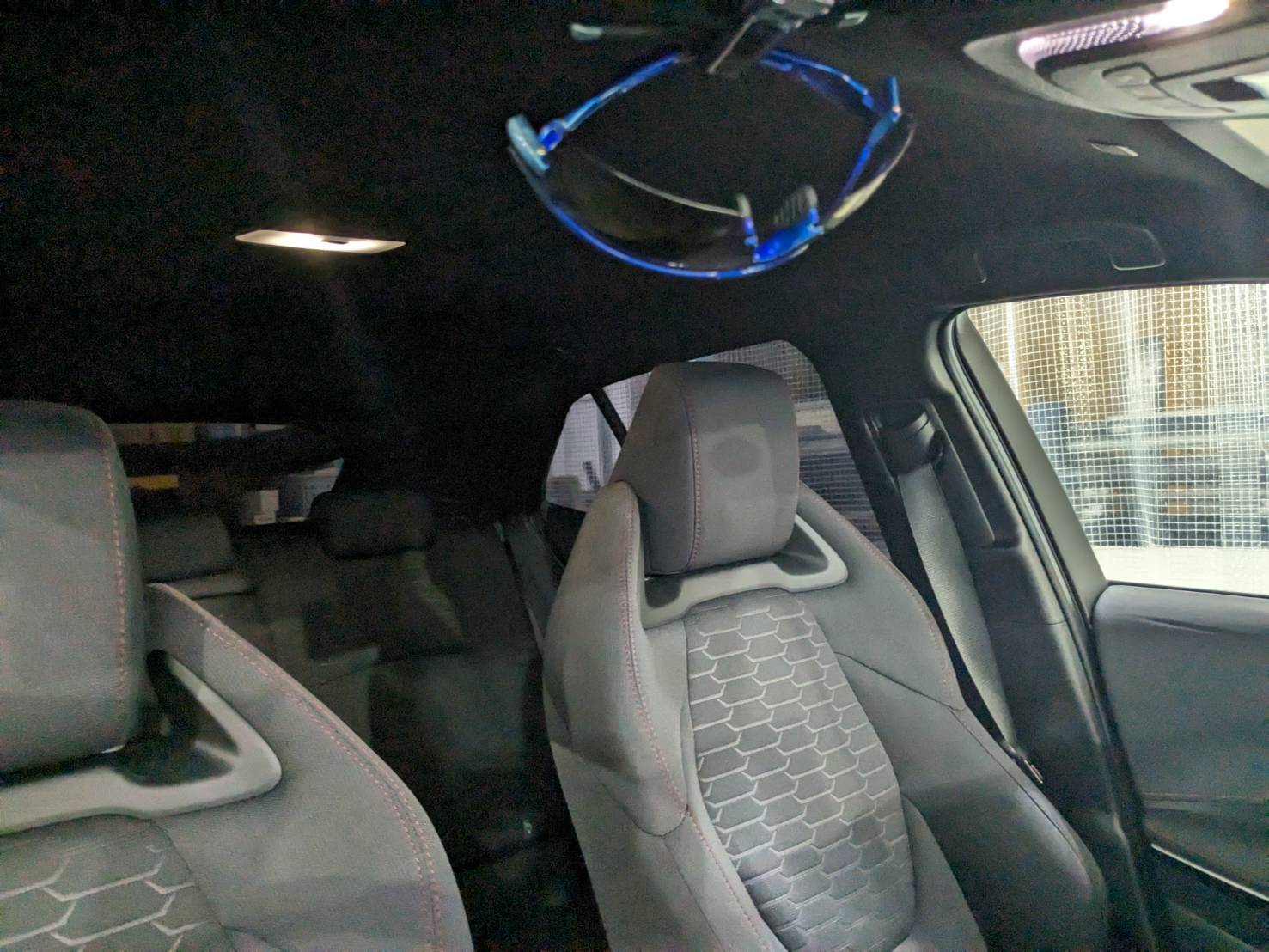 トヨタ カローラスポーツ 施工写真 (7)