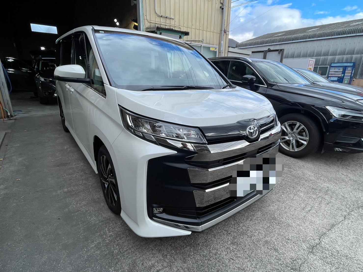 トヨタ NOAH 施工写真 (1)