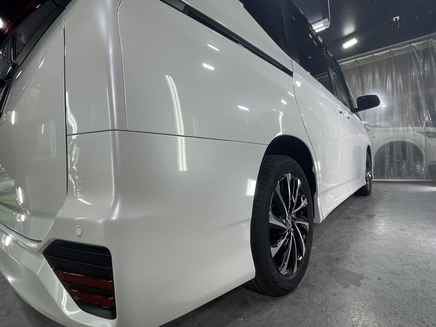 トヨタ NOAH 施工写真 (4)