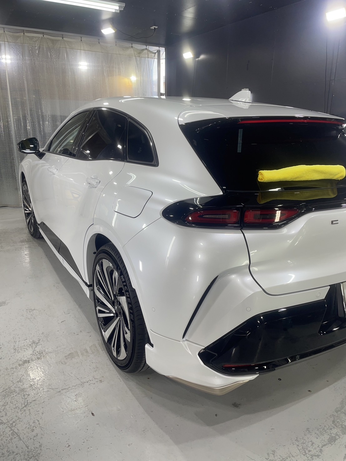 トヨタ 新型クラウンスポーツ 施工写真 (13)
