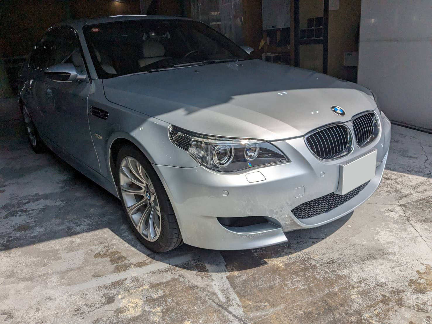 BMW M5 施工写真 (5)