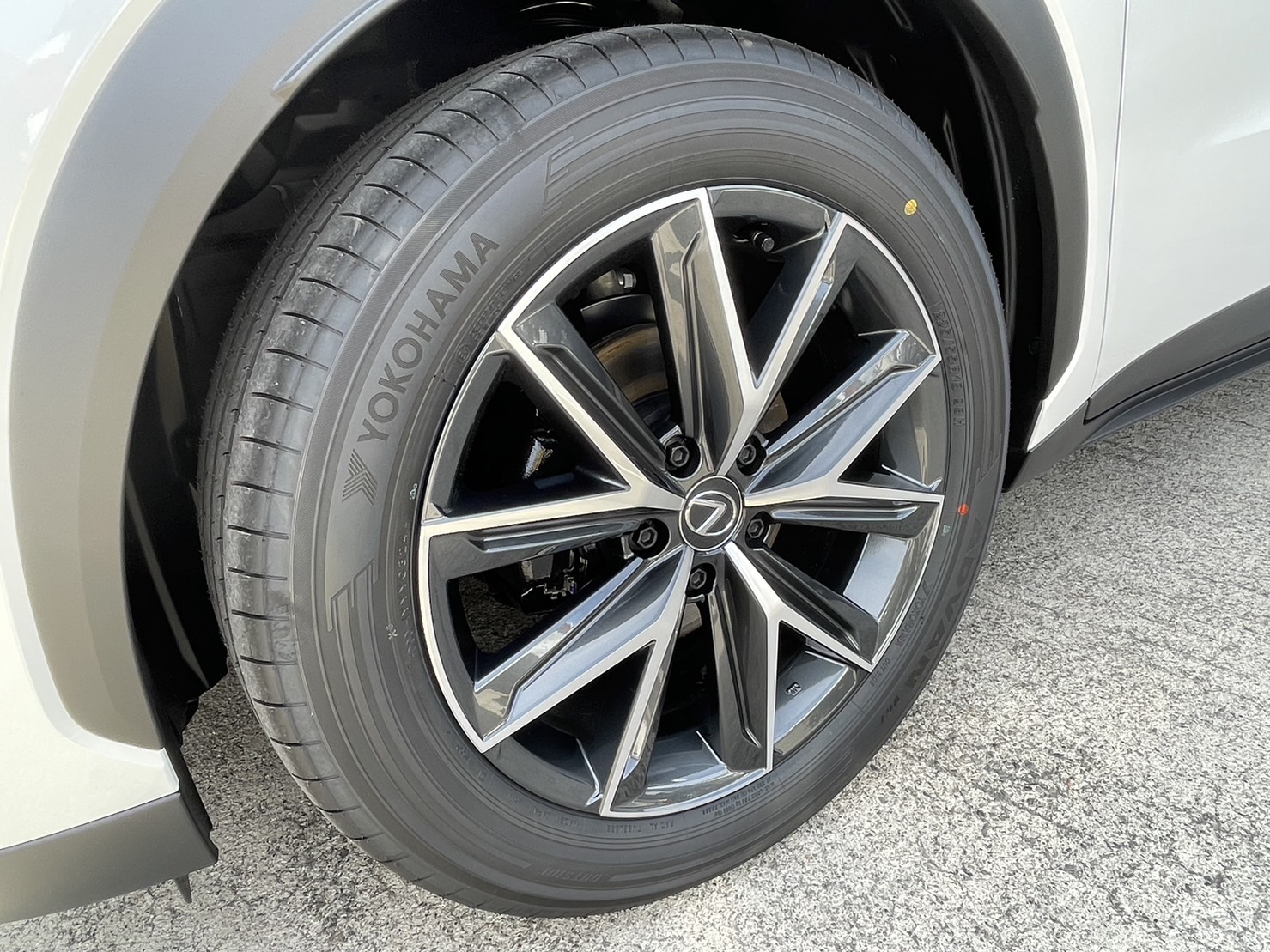 レクサス LBX 施工写真 (13)