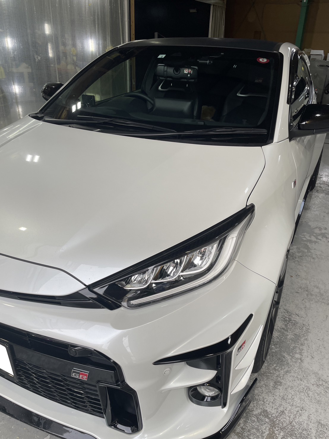 トヨタ GRヤリス 施工写真 (1)