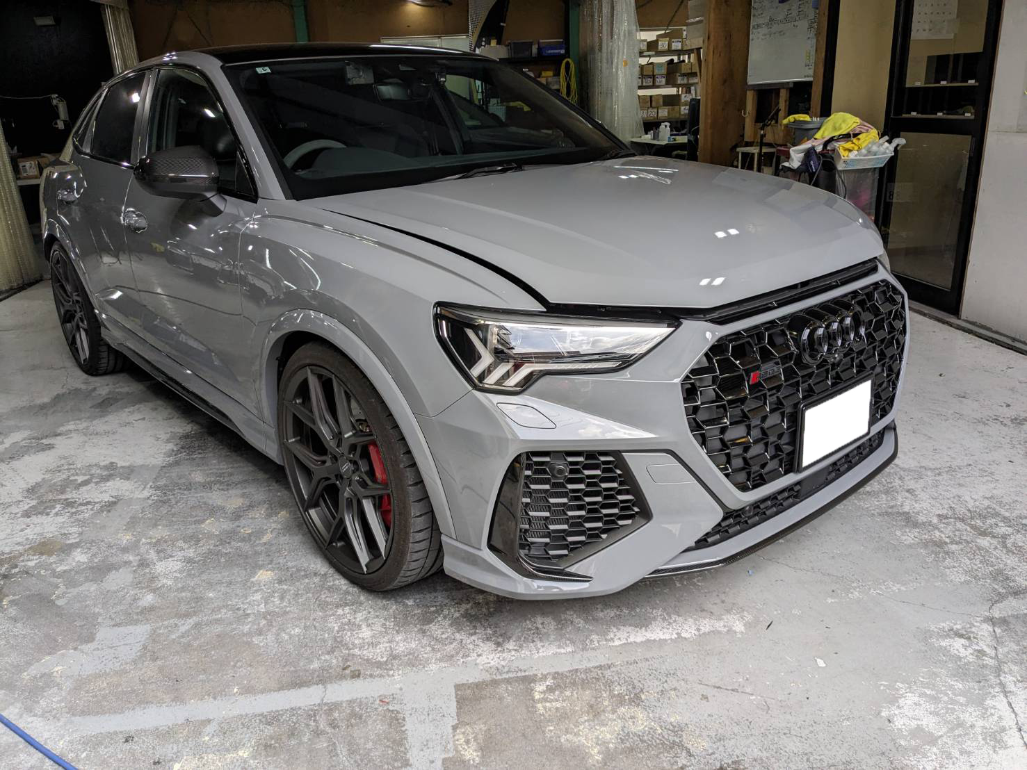 アウディ RS 施工写真 (1)