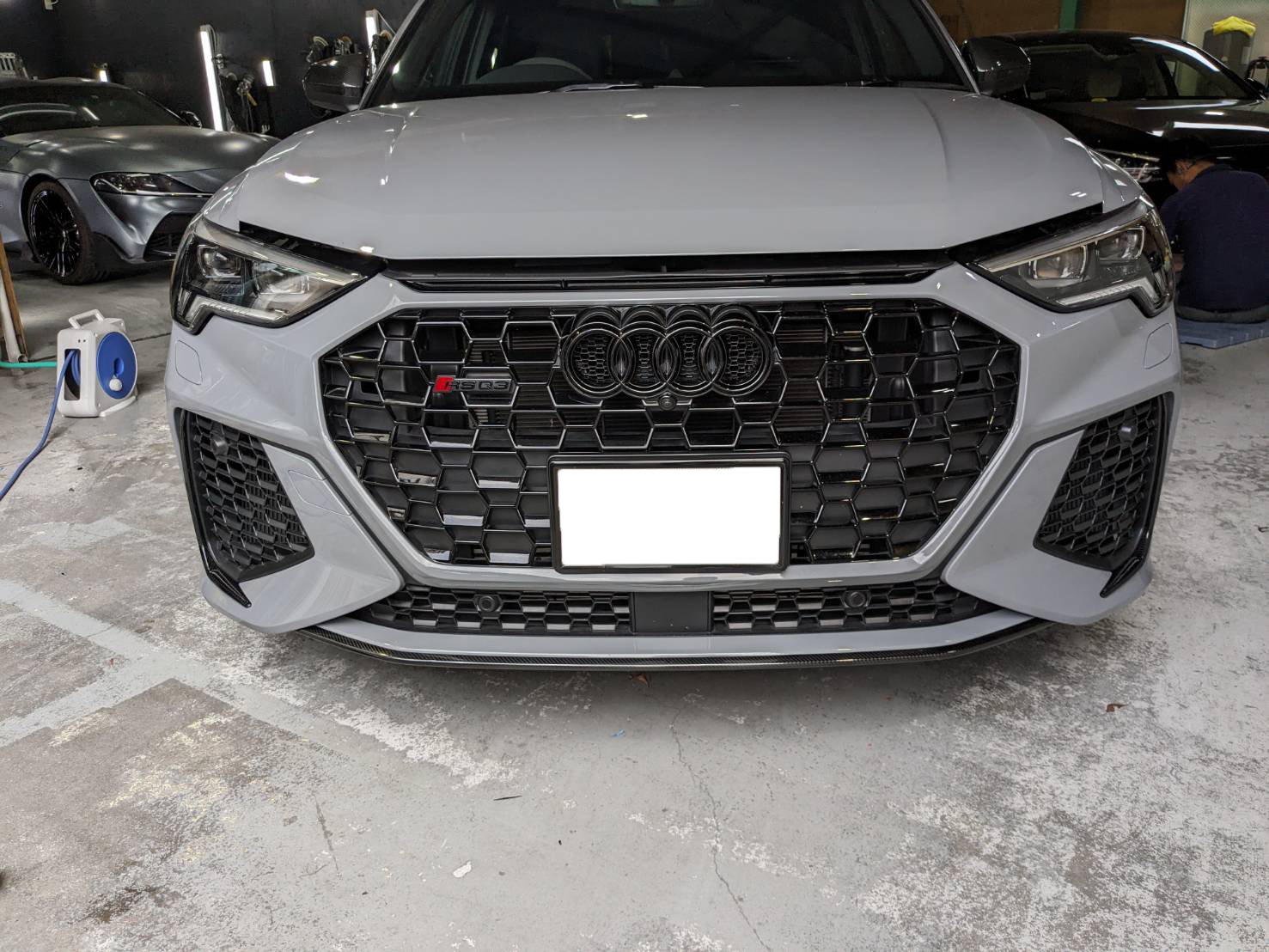 アウディ RS 施工写真 (7)