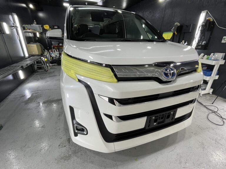 トヨタ ノアの施工