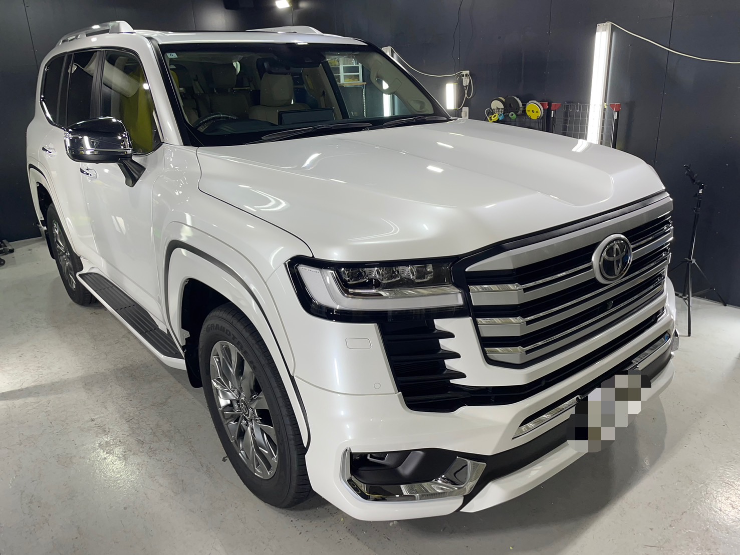 トヨタ ランドクルーザー300 施工写真 (1)