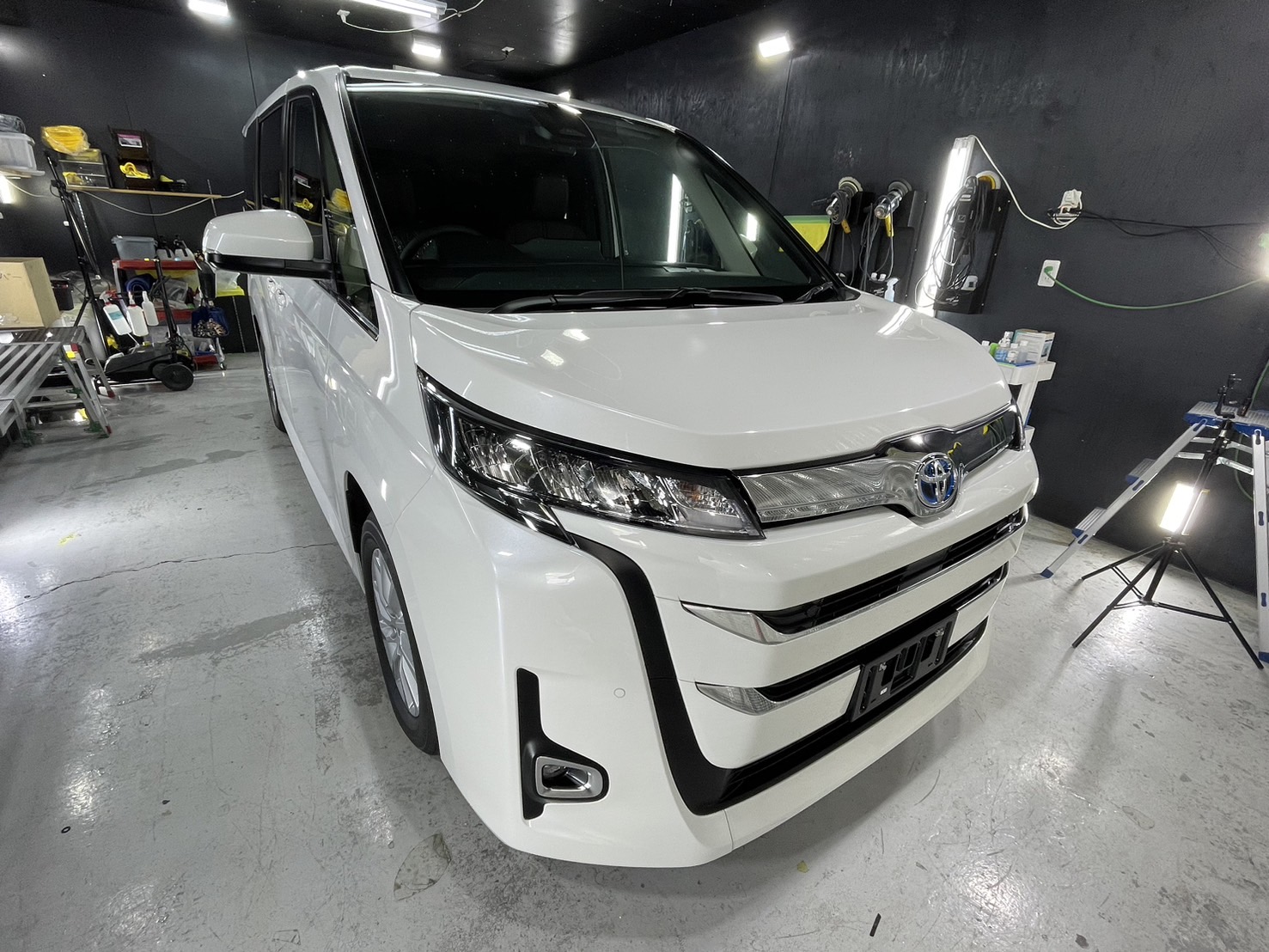 トヨタ 新型ノア 施工写真 (7)