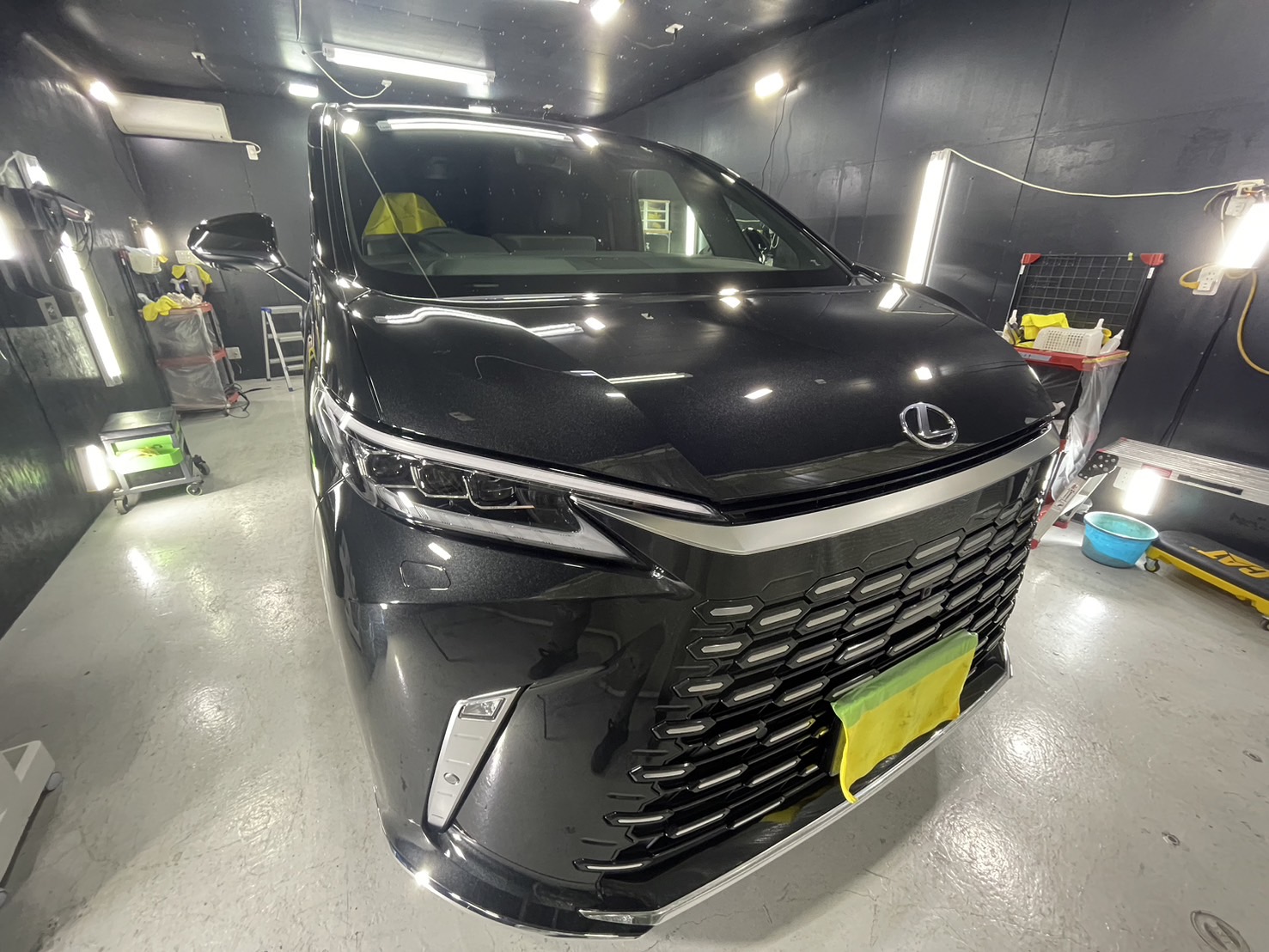 レクサス LM 施工写真 (4)