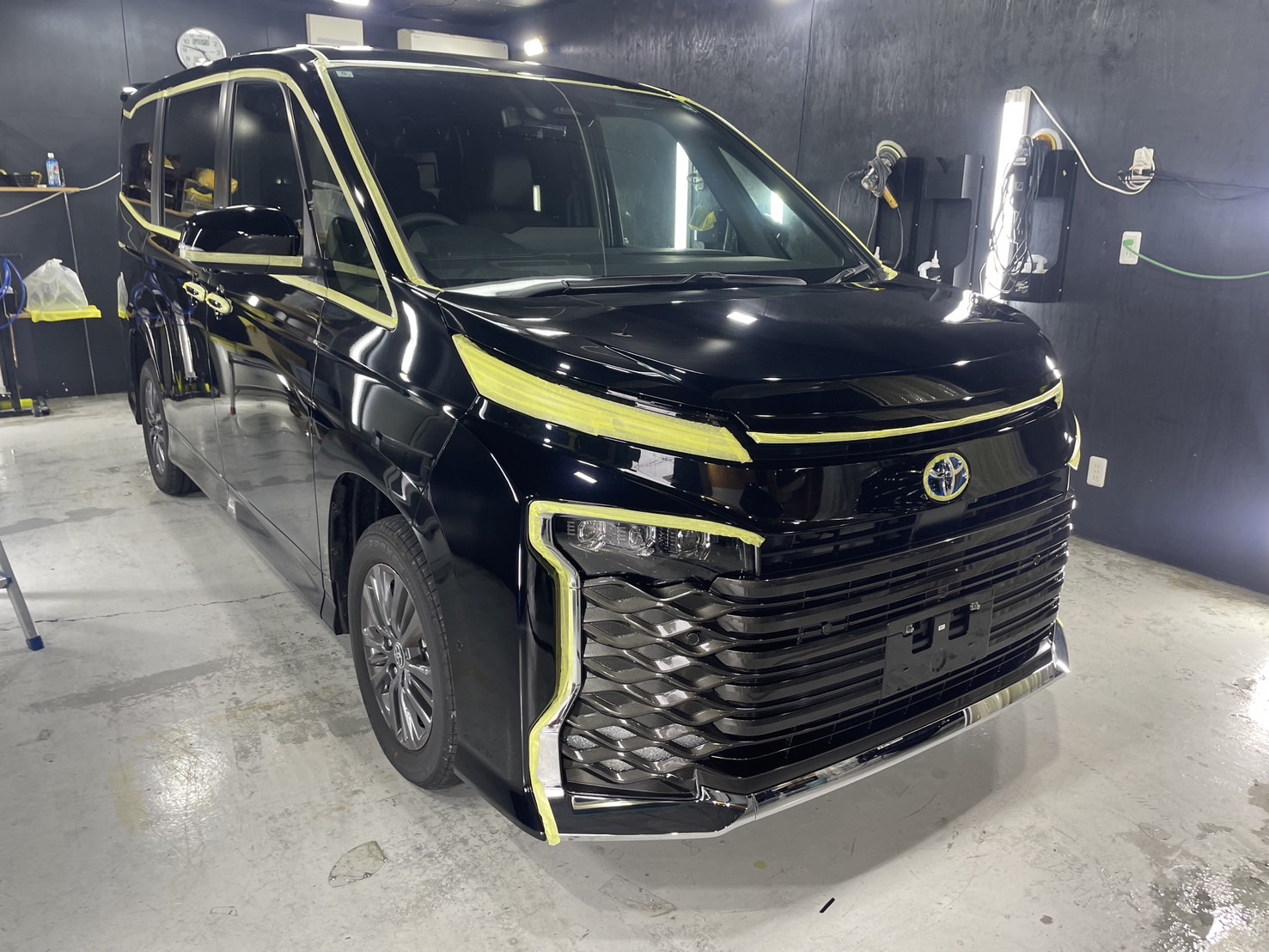 トヨタ VOXY 施工写真 (1)