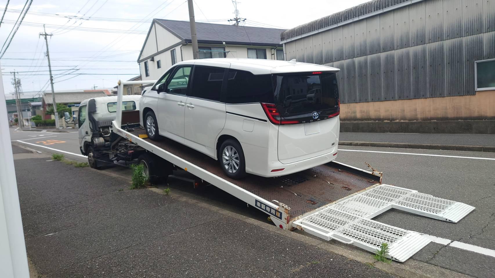 トヨタ 新型ノア 施工写真 (8)