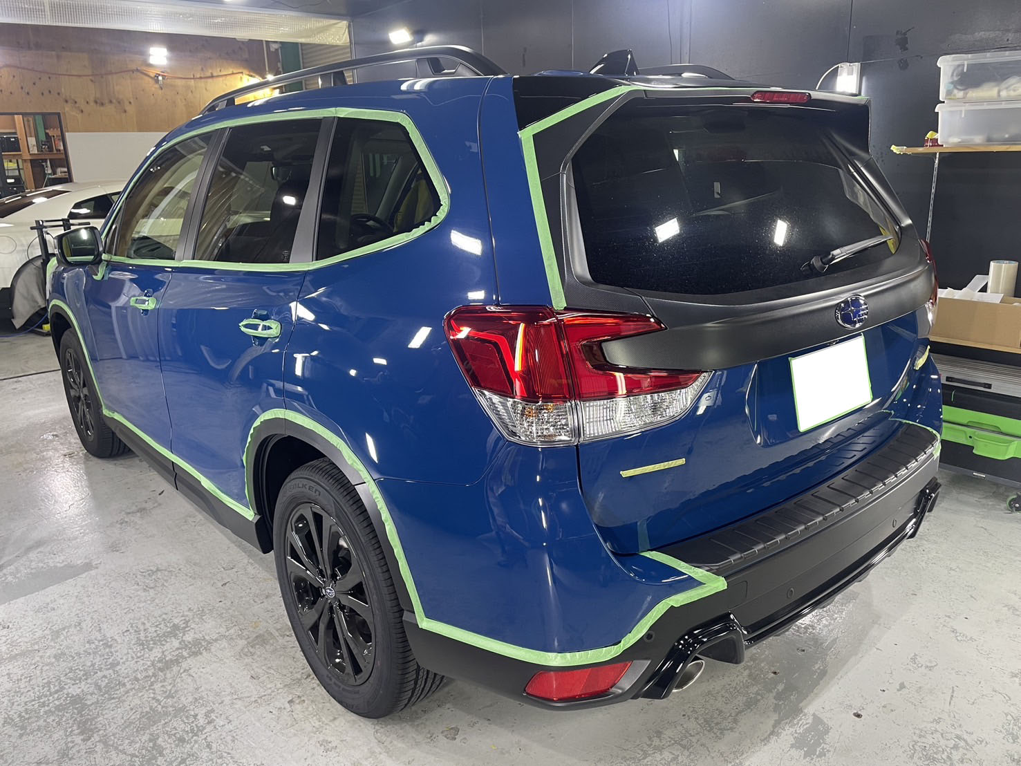 スバル 新型フォレスター 施工写真 (8)